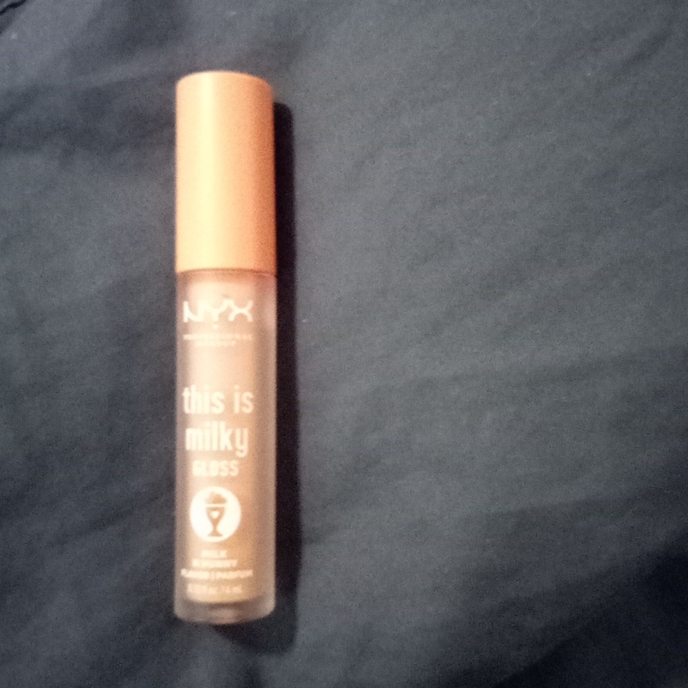 NYX this is milky lipgloss